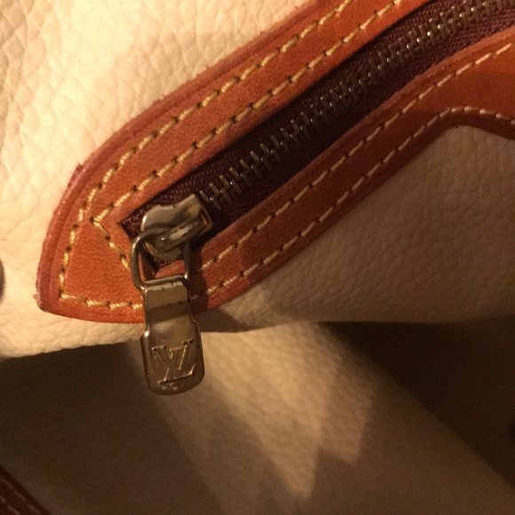 LV Bucket bag - Picture 12 of 12